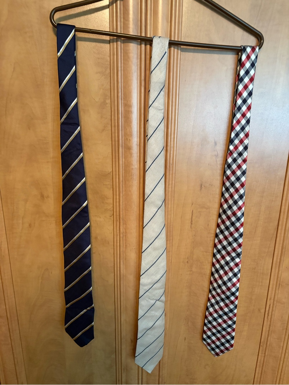 Charles Tyrwhitt Three-Tie Set – Navy, Cream, Red/Black Check